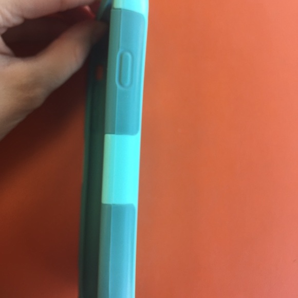 A detachable blue iPhone 6 case by boost mobile - Picture 6 of 7